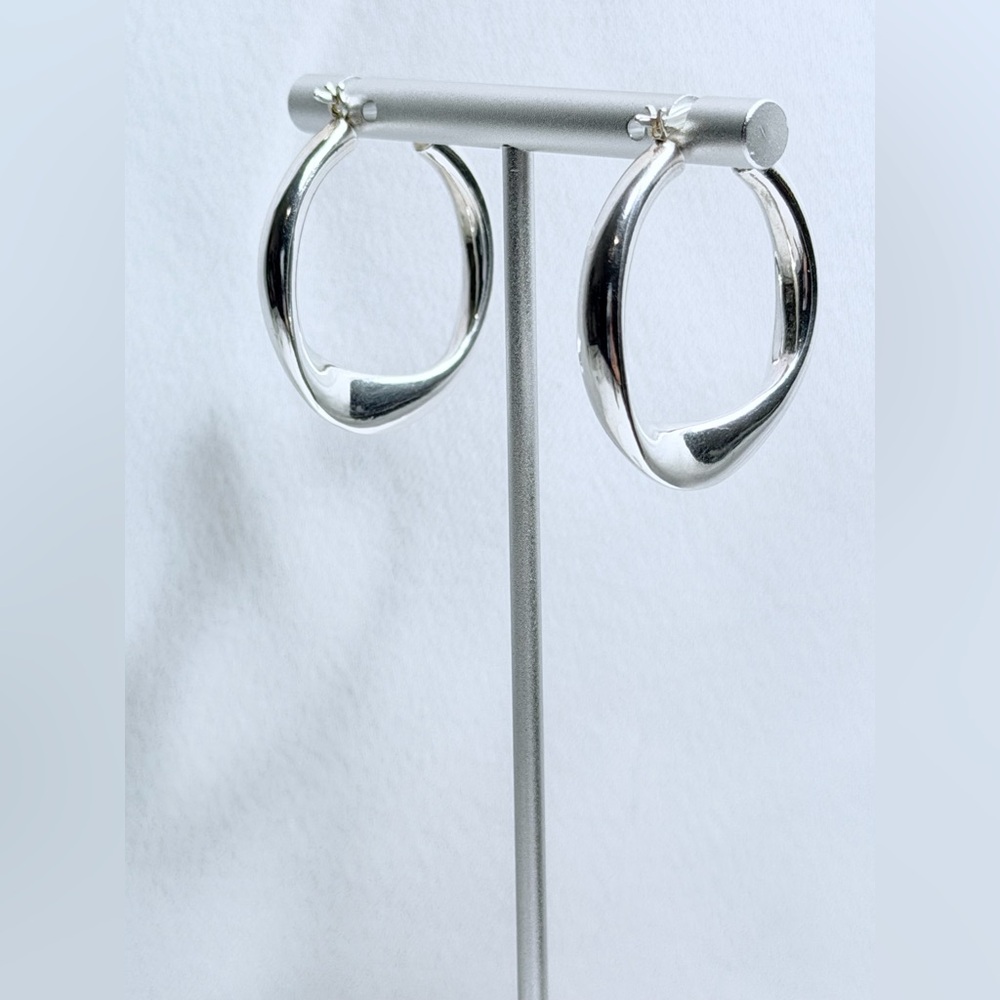 Vintage Sterling Silver Polished Medium Puffy Lopsided Hoop Earrings - Picture 5 of 16